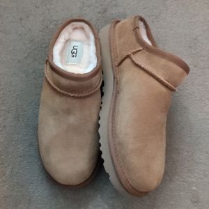 UGG suede classic slipper